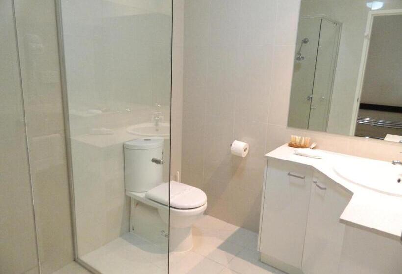 اتاق استاندارد سه نفره, Ciloms Airport Lodge