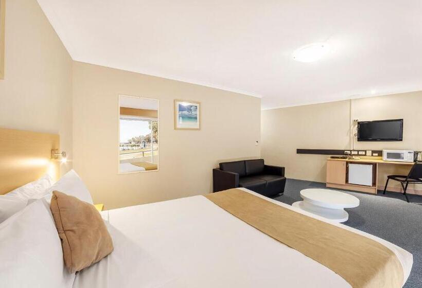 اتاق استاندارد با وان آب گرم, Ciloms Airport Lodge