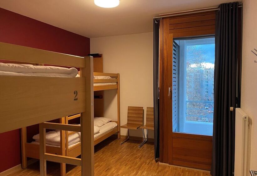 غرفة قياسية رباعية حمام مشترك, Geneva Hostel