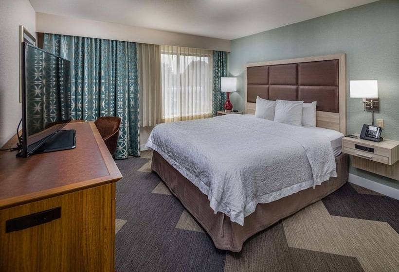 سوییت, Hampton Inn San Francisco Airport