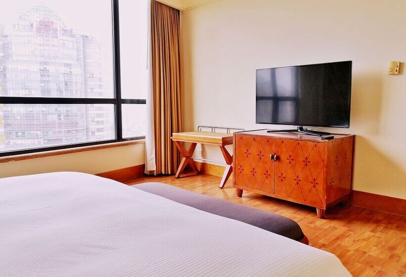 Camera Executive, Hilton Chongqing