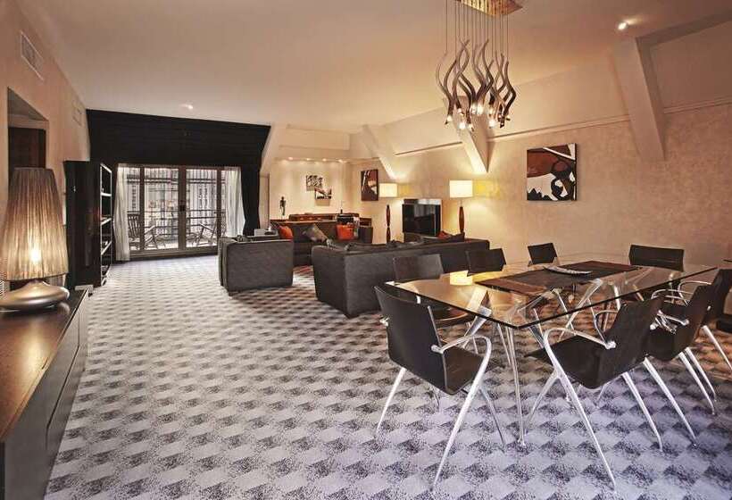 سوئیت با تخت بزرگ, Hilton Chongqing