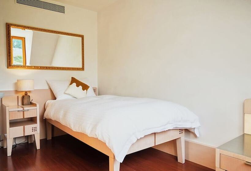 اتاق استاندارد, Hôtel Real Nyon By Happyculture