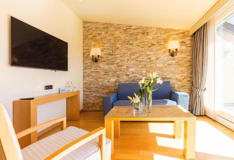 Suite Ático, Kurhaus Cademario