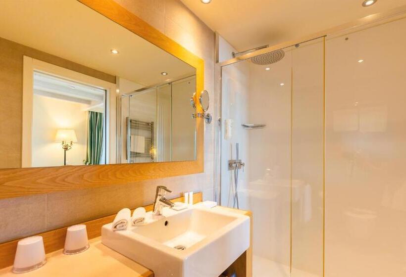 Habitación Estándar Vista Lago, Kurhaus Cademario
