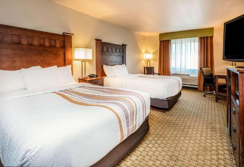 Deluxe Room, La Quinta Inn & Suites By Wyndham Grants Pass