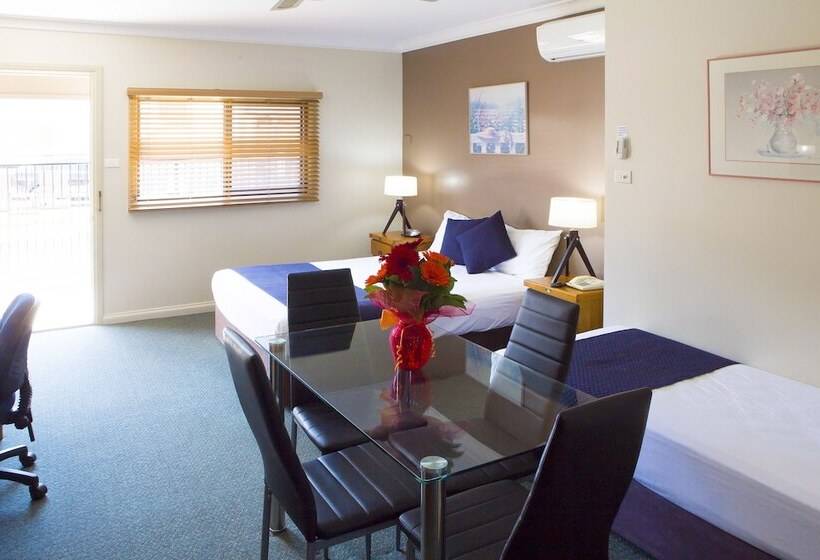 اتاق خانوادگی, Lismore City Motor Inn