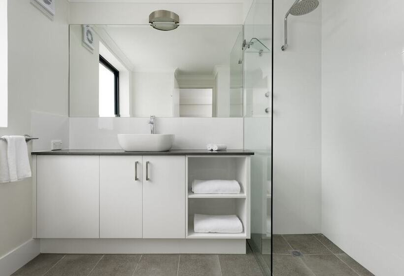 Апартаменты 1 Спальня, Quest West End