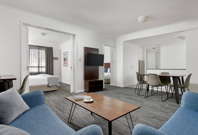 Апартаменты 2 Спальни, Quest West End