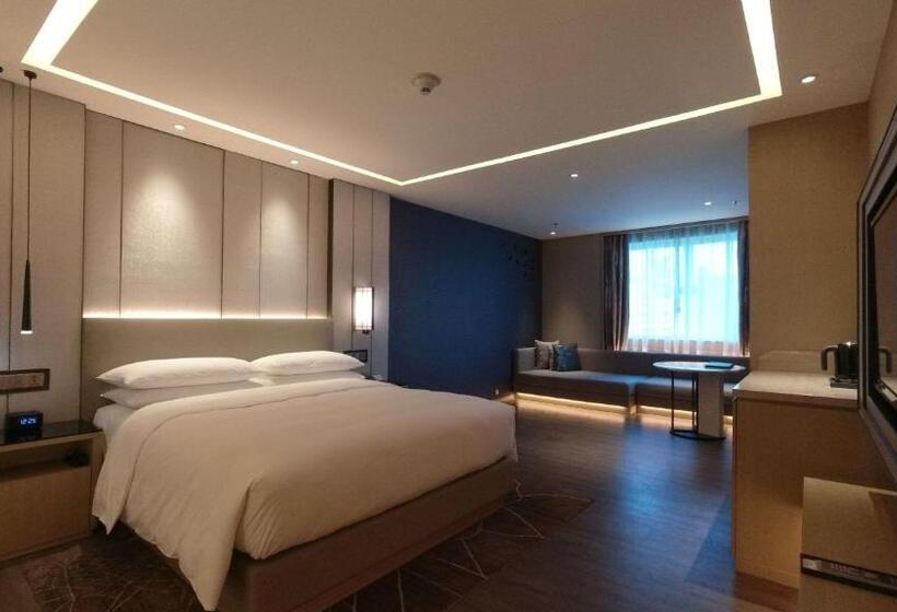 اتاق استاندارد با تخت بزرگ, Renaissance Shenzhen Luohu
