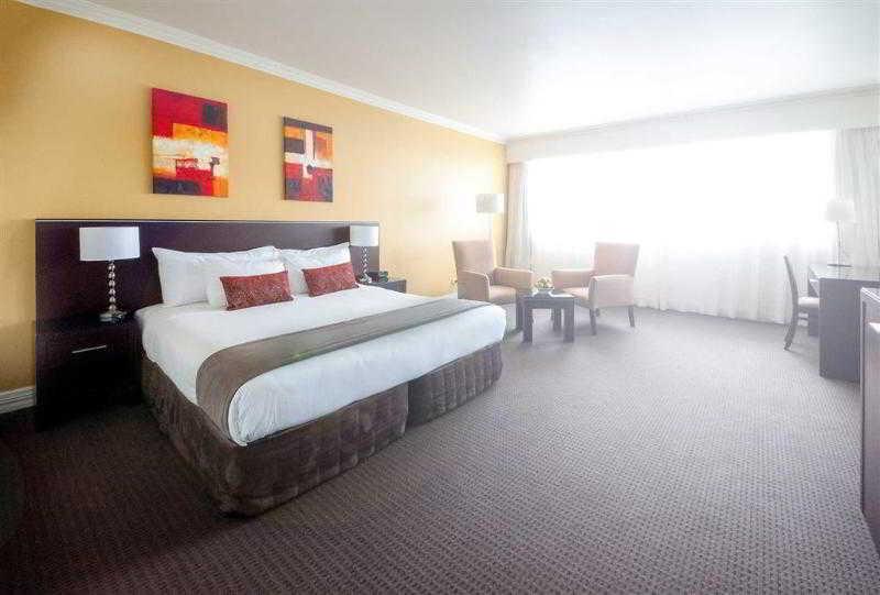 اتاق استاندارد با تخت بزرگ, Rydges Norwest Sydney