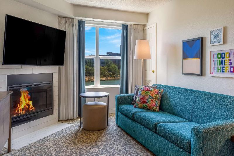 سوئیت با چشم‌انداز, Sonesta Es Suites San Francisco Airport Oyster Point Waterfront