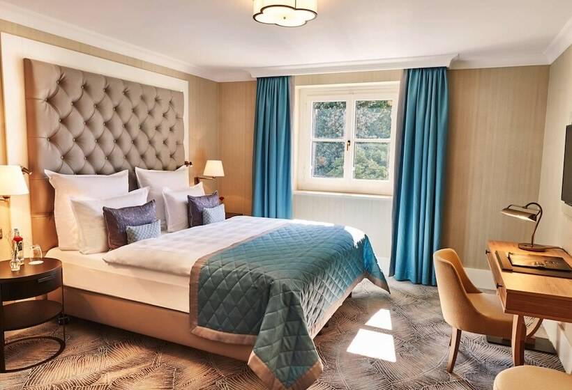 اتاق لوکس با چشم‌انداز, Steigenberger Icon Grandhotel & Spa Petersberg