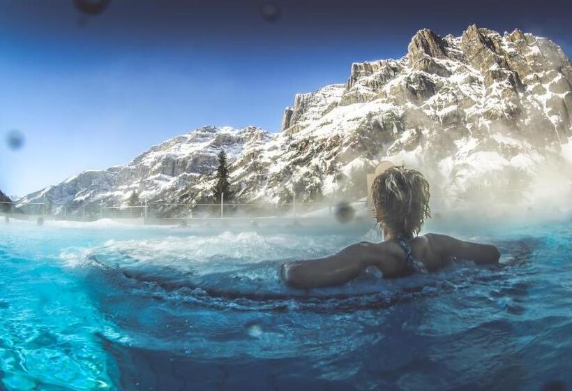 标准间带阳台, Walliserhof Leukerbad Therme