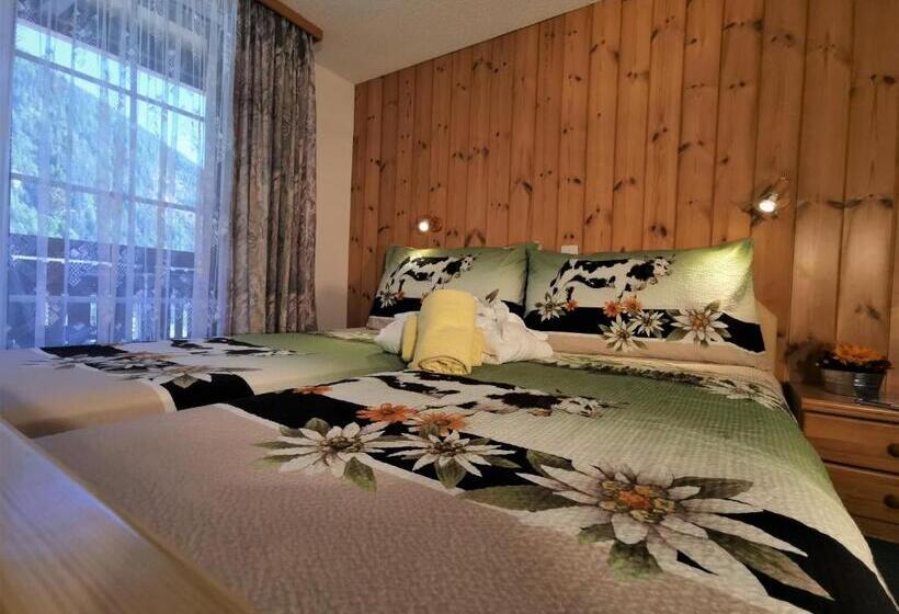 标准间带阳台, Walliserhof Leukerbad Therme