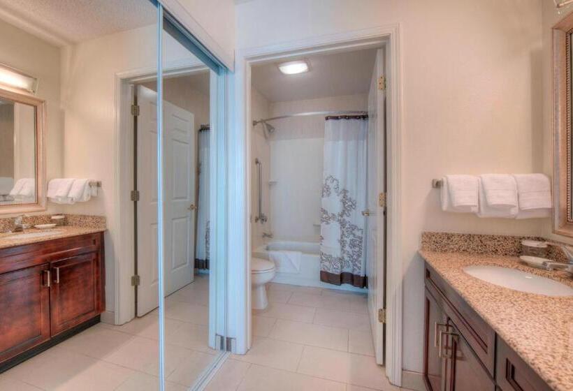 سوئیت 2 خوابه, Residence Inn Charlotte Uptown