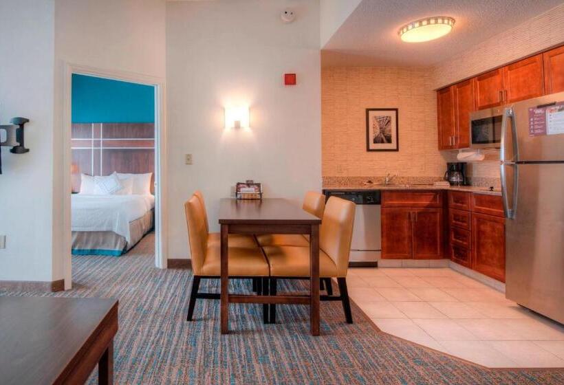 2 Bedroom Suite, Residence Inn Charlotte Uptown