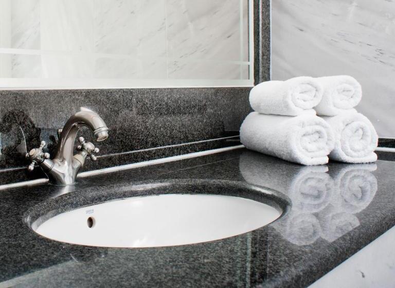سوئیت دولوکس با چشم‌انداز, Andromeda Villas & Spa Resort