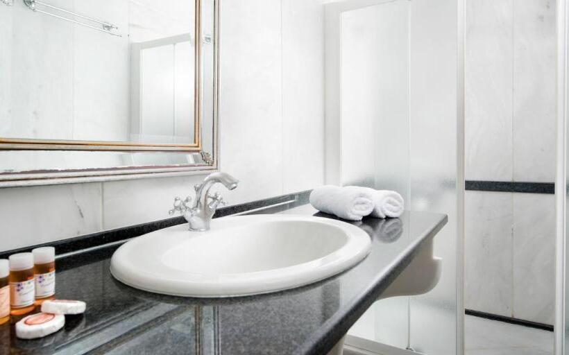 سوئیت دولوکس با چشم‌انداز, Andromeda Villas & Spa Resort