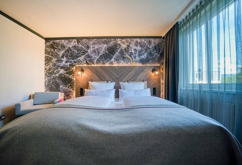 سوییت جونیور, Fourside Hotel Salzburg, Trademark Collection By Wyndham