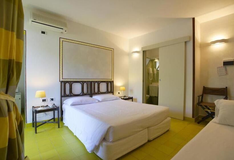 标准三人间, Unahotels Club Hotel Ancora