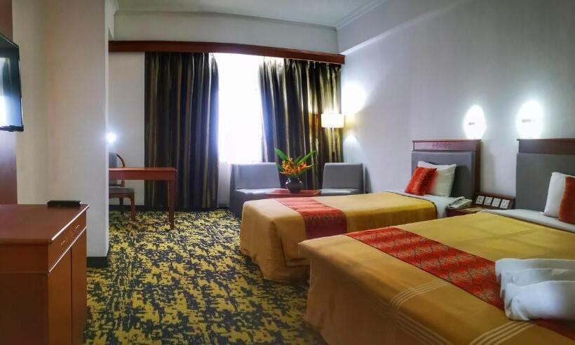 Deluxe Family Room, Grand Continental Kuching