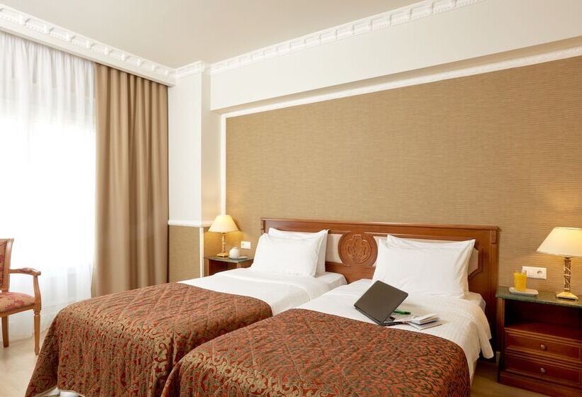 اتاق تودرتو کلاسیک, Grand Hotel Palace
