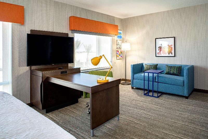 Standaardkamer met Kingsize Bed, Hilton Garden Inn Montreal Airport