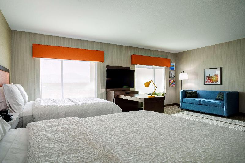 Standaardkamer met Kingsize Bed, Hilton Garden Inn Montreal Airport