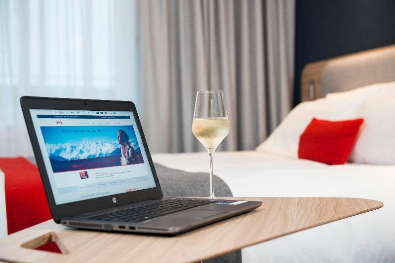 اتاق استاندارد برای معلولان, Holiday Inn Express Milton Keynes, An Ihg