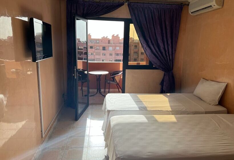 Comfort Triple Room, Majorelle