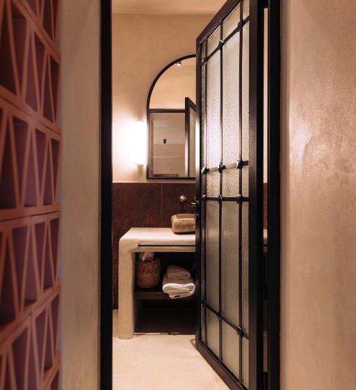 اتاق سوپریور, Meroviglia Boutique