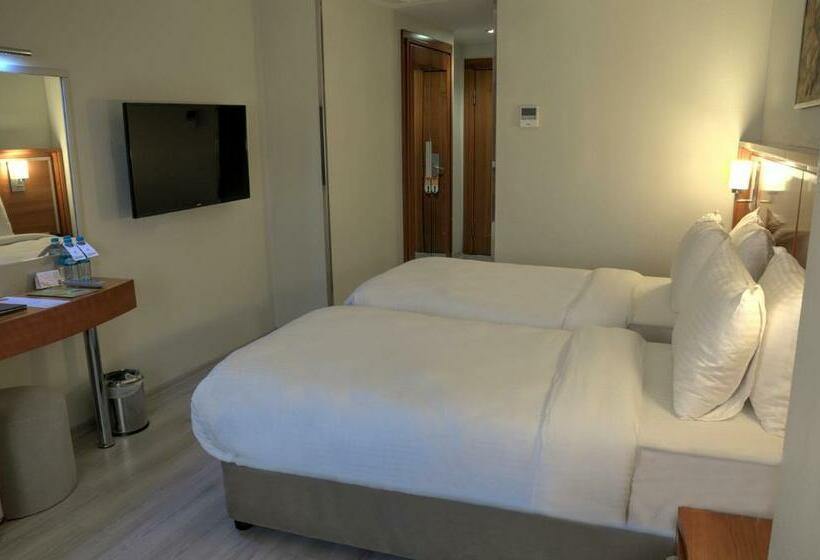 اتاق استاندارد, Orka Royal Hotel & Spa