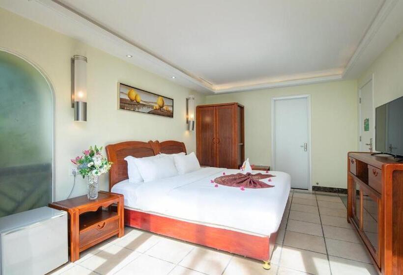 اتاق استاندارد با چشم‌انداز باغ, Palm Beach Resort & Spa