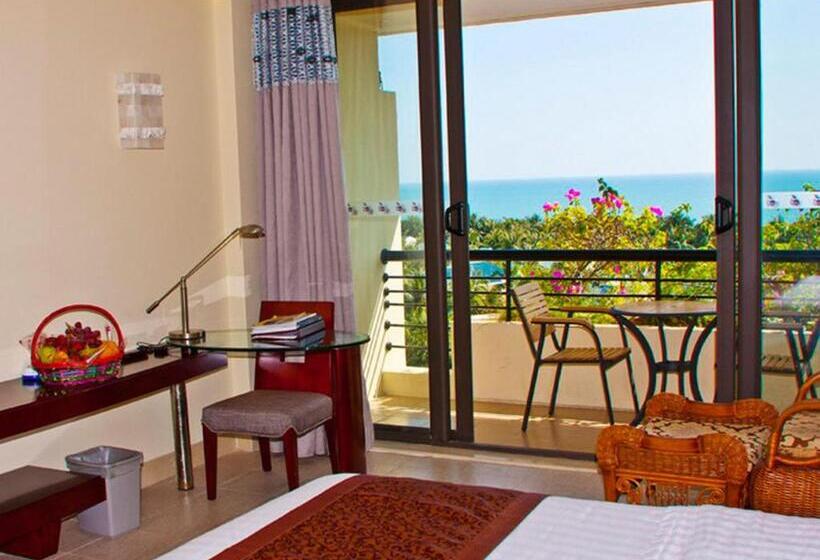 اتاق لوکس با چشم‌انداز دریا, Palm Beach Resort & Spa