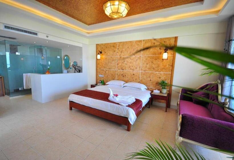 Deluxe Suite Sea View, Palm Beach Resort & Spa