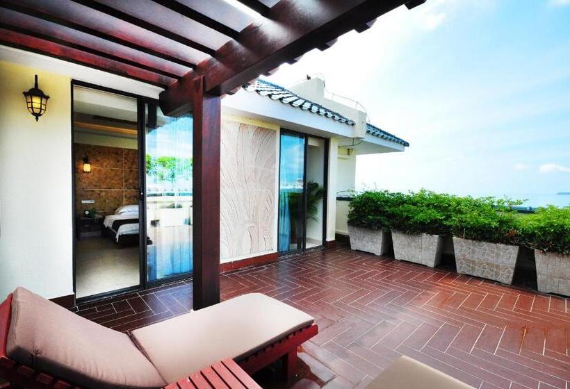 Deluxe Suite Sea View, Palm Beach Resort & Spa