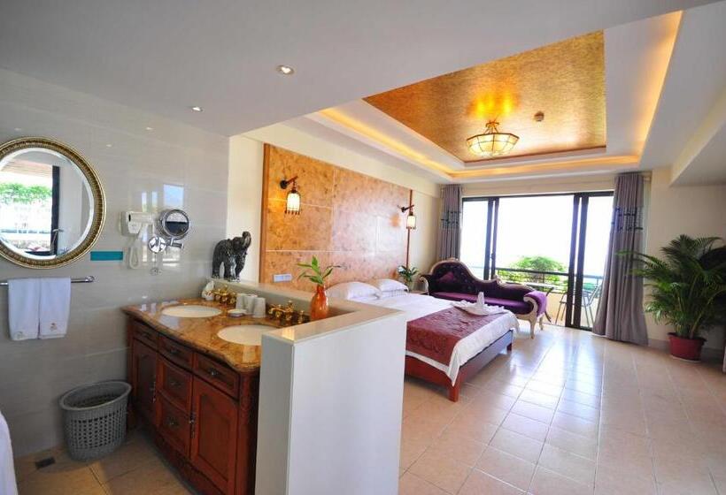 Deluxe Suite Sea View, Palm Beach Resort & Spa