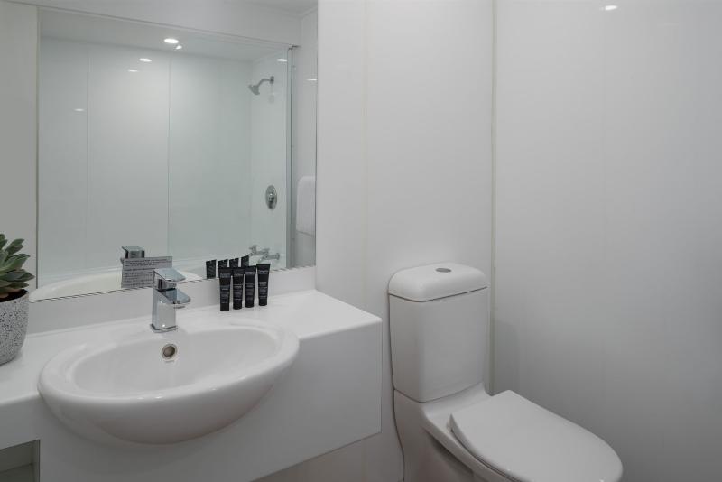 اتاق استاندارد با چشم‌انداز دریاچه, Rydges Lakeland Resort Queenstown
