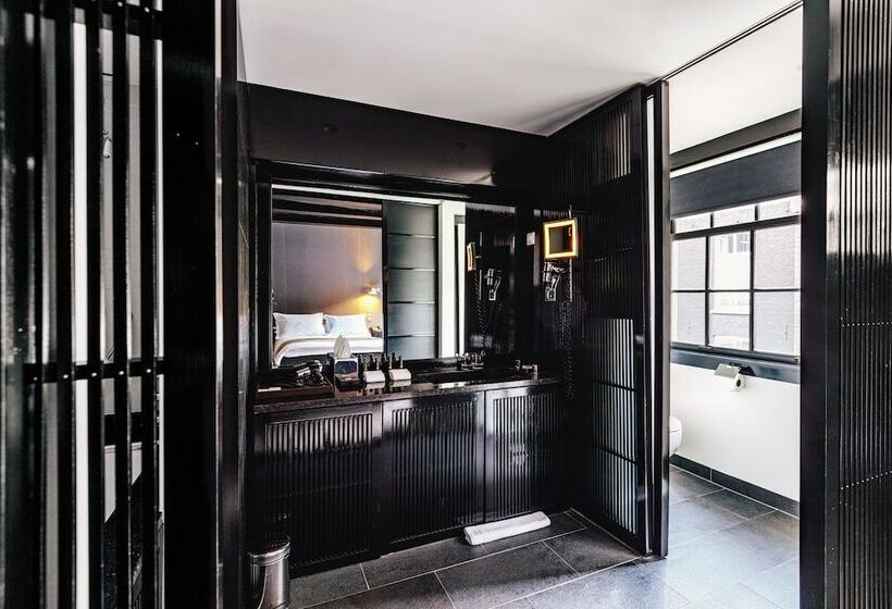 اتاق لوکس یک تخته, The Dylan Amsterdam   The Leading Hotels Of The World
