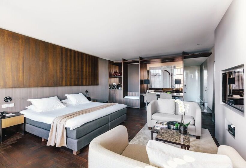 Junior Suite with Views, The Dylan Amsterdam