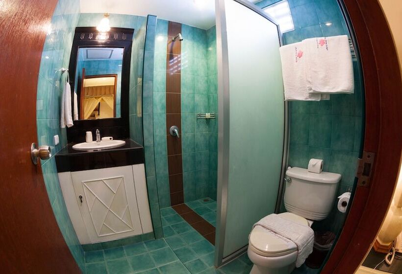 اتاق لوکس با چشم‌انداز دریا, Orchid Hotel And Spa Kalim Bay
