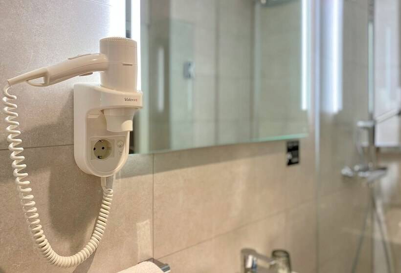 اتاق استاندارد سه نفره, Xo Hotels City Centre