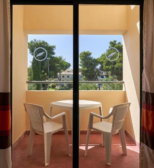 اتاق خانوادگی, The Navigator - Palm Oasis Alvor - All Inclusive