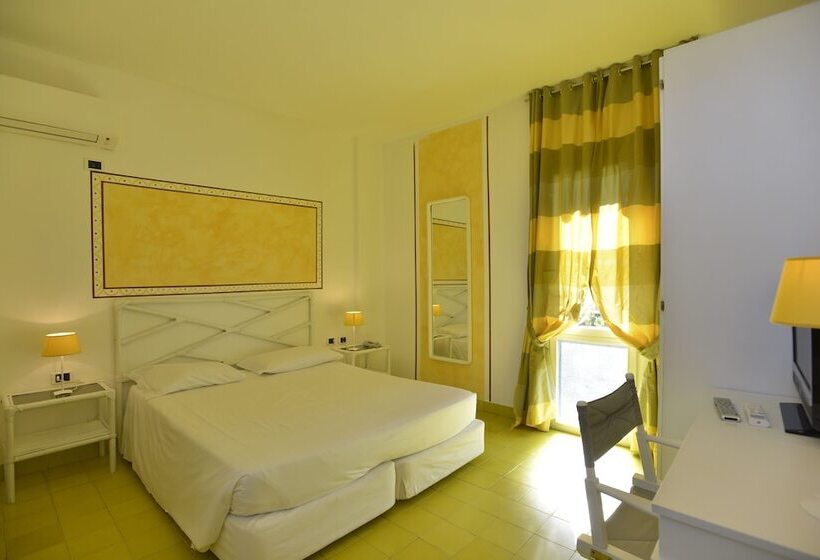 标准三人间, Unahotels Club Hotel Ancora