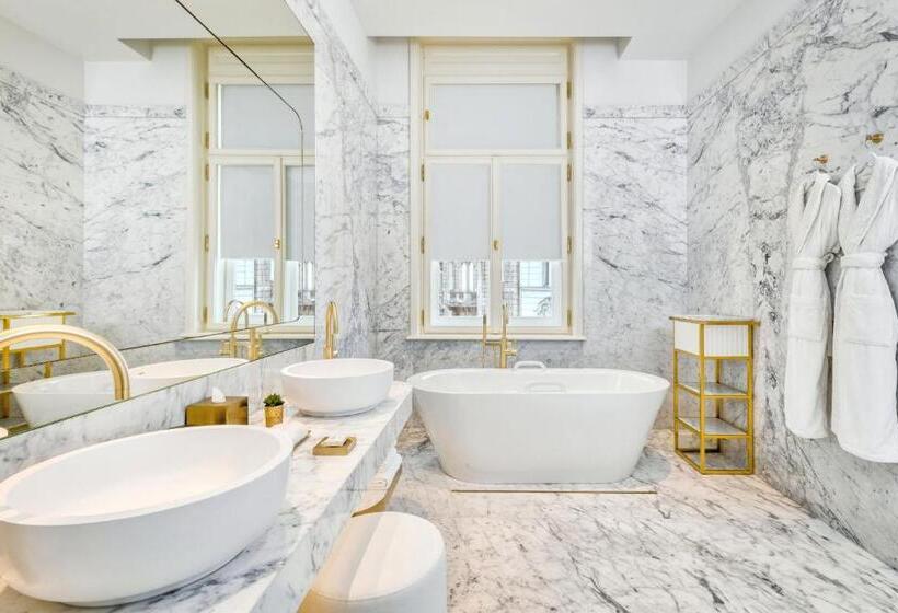 سوئیت با تخت بزرگ, Matild Palace, A Luxury Collection
