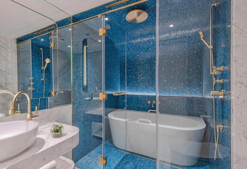 اتاق استاندارد با تخت بزرگ, Matild Palace, A Luxury Collection