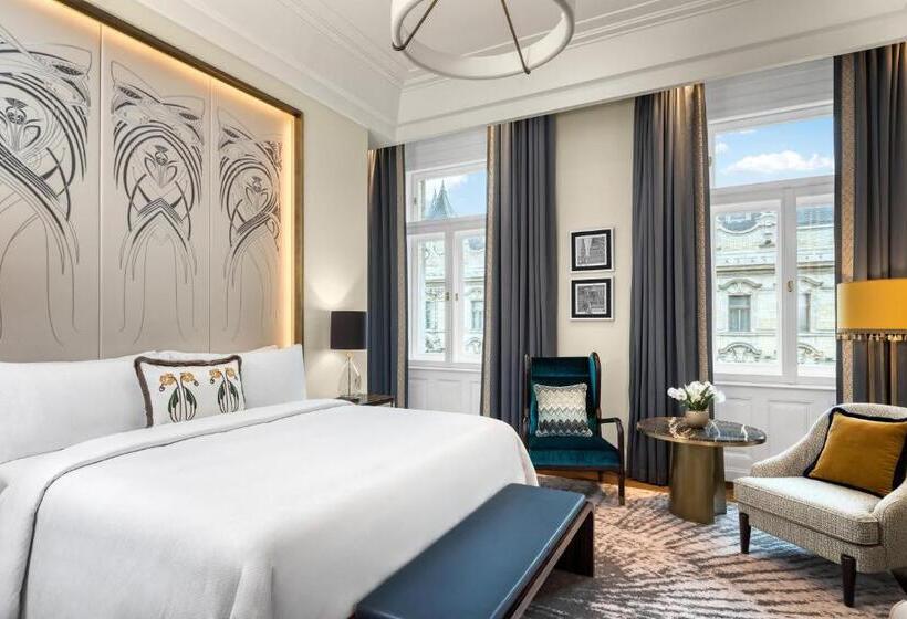 اتاق دلوکس با تخت کینگ و چشم‌انداز شهر, Matild Palace, A Luxury Collection