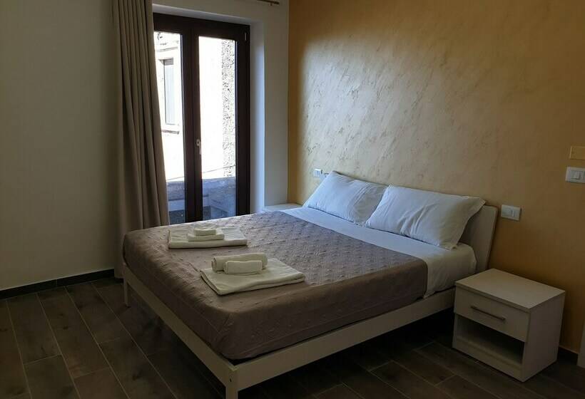 اتاق استاندارد با چشم‌انداز کوهستان, Giò Rooms