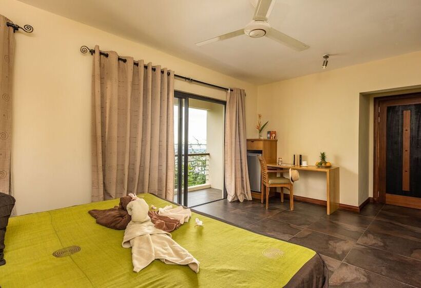 اتاق سوپریور با چشم‌انداز دریا, Happy Days Guest House